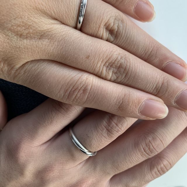 【銀座ダイヤモンドシライシの口コミ】 とても迷いましたが、一味違う指輪にしたくてクロスデザインの指輪にしま…