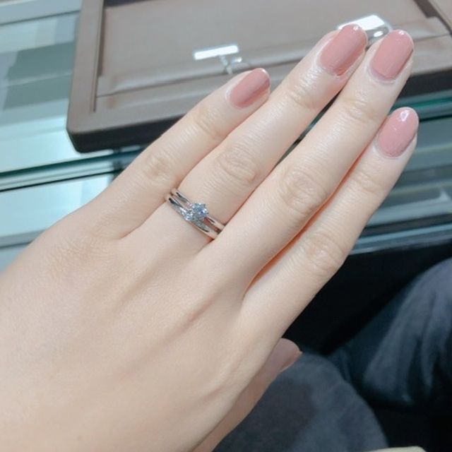 【アイプリモ(I-PRIMO)の口コミ】 ななめにダイヤが細かく入っているタイプのリングです。一番ときめきまし…