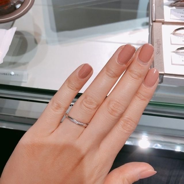 【アイプリモ(I-PRIMO)の口コミ】 ななめにダイヤが細かく入っているタイプのリングです。一番ときめきまし…