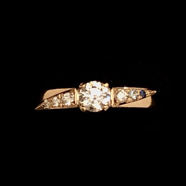 【TANZO.(鍛造指輪)の口コミ】 過去の製造したものを参考にさせて頂きながら石の種類を左右非対称にした…