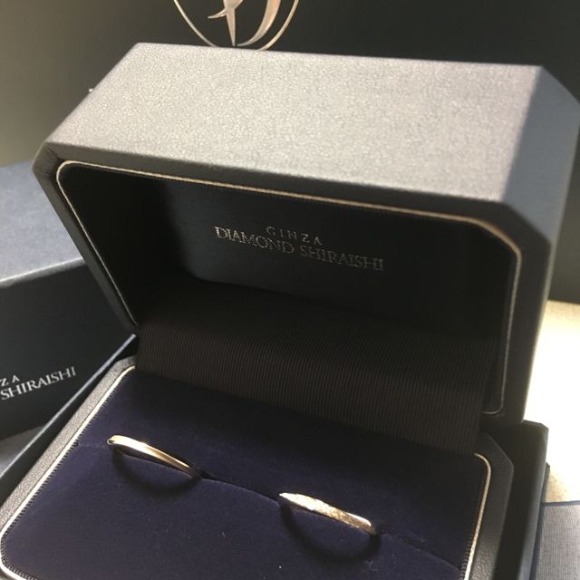 【銀座ダイヤモンドシライシの口コミ】 自分はシンプルなデザインがよく、彼女はキラキラしていて欲しいとの要望…
