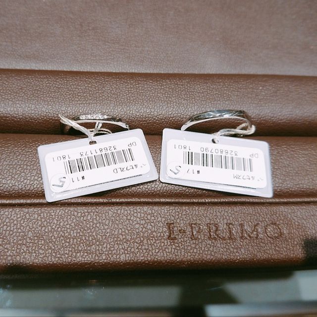 【アイプリモ(I-PRIMO)の口コミ】 シンプルなものを探していましたが、一度キラキラした指輪を試着してしま…