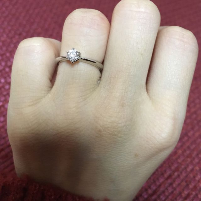 【銀座ダイヤモンドシライシの口コミ】 彼が選んでくれたダイヤモンドがすごくキラキラしていてとても綺麗だった…