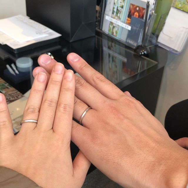 【エクセルコダイヤモンド(EXELCO DIAMOND)の口コミ】 デザインとサービスで決めました。
決めるまで7店舗ほど見ましたが、
女性…