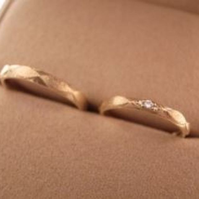 【ORECCHIO(オレッキオ)の口コミ】 今まで結婚指輪を見たことがなかったので、いざ結婚指輪を探そうとすると
…