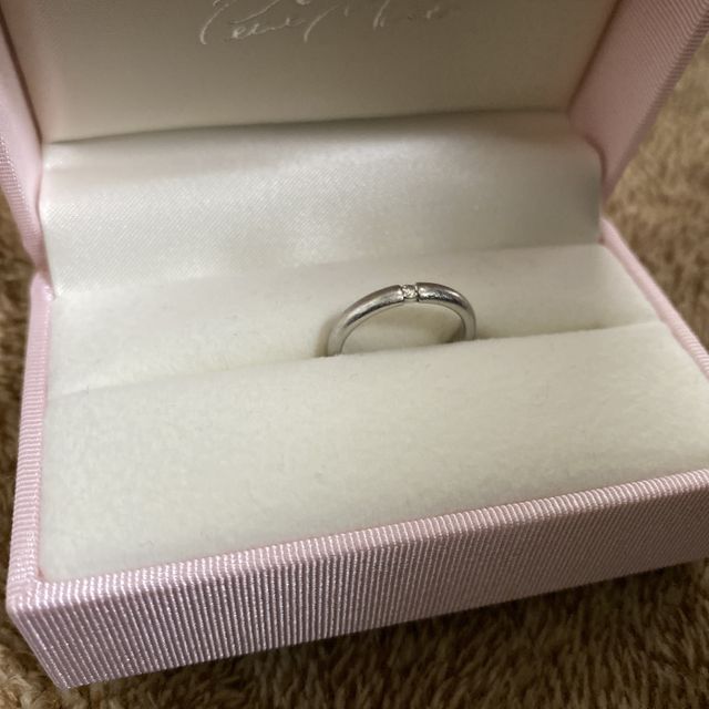 【Petit Marie(プチマリエ)の口コミ】 あまりガチャガチャキラキラしているデザインが苦手で、シンプルな指輪を…