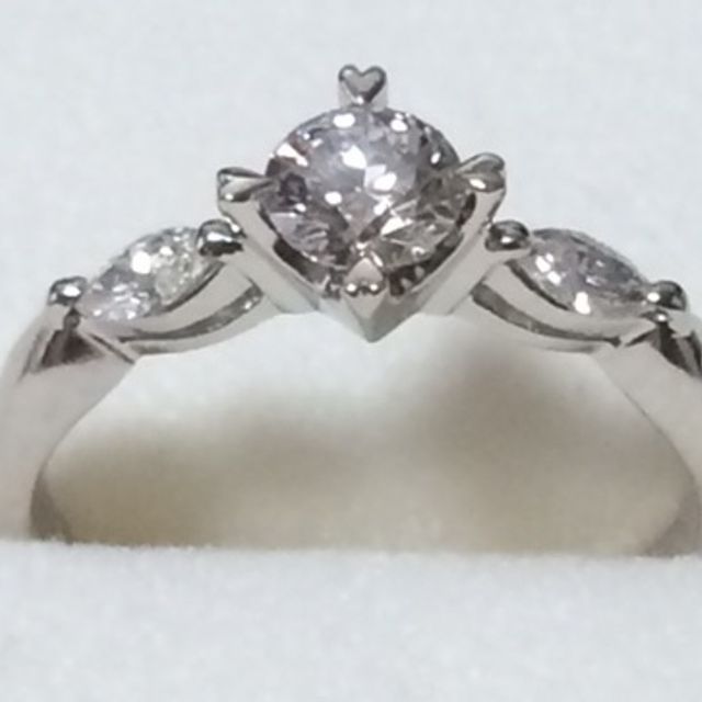 【アイプリモ(I-PRIMO)の口コミ】 指輪のカットはEXCELLENTをお願いしたのでお値段が少々高めにはなりました…