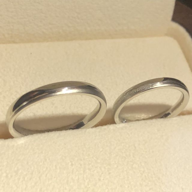 【TANZO.(鍛造指輪)の口コミ】 鍛造製法とのことで、丈夫なことが決め手でした。
セミオーダーでも素材、…