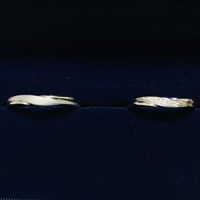 【銀座ダイヤモンドシライシの口コミ】 私も彼も、緩やかなVラインで、細すぎずボリュームやデザイン性があるとこ…