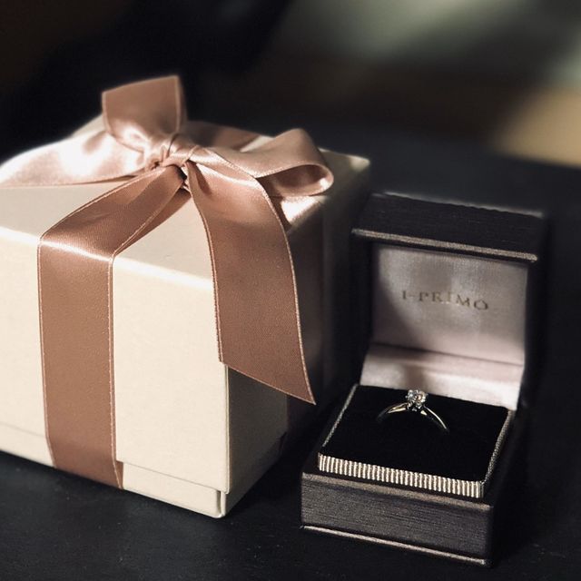 【アイプリモ(I-PRIMO)の口コミ】 シンプルなプロポーズリングがほしく、センターダイヤモンドが一番キレイ…