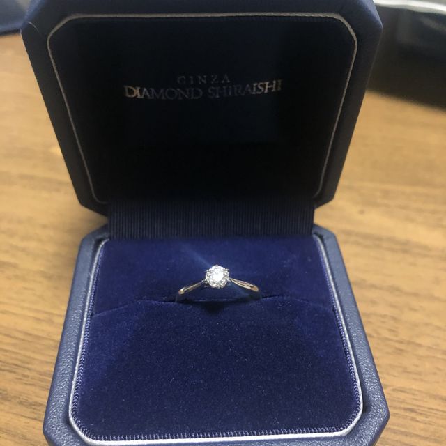 【銀座ダイヤモンドシライシの口コミ】 シンプルデザインが好きで、シンプルなうえに、ダイヤが目立つようなデザ…