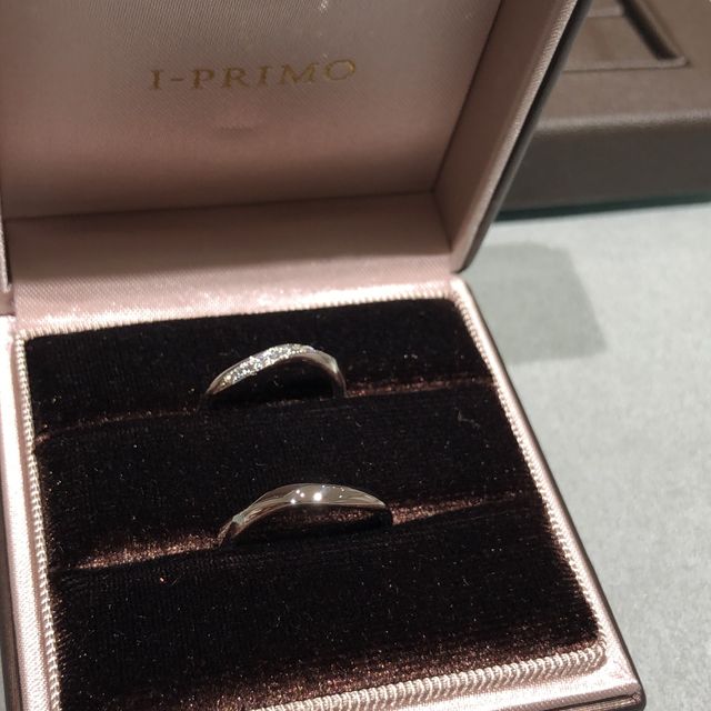 【アイプリモ(I-PRIMO)の口コミ】 二つの指輪を合わせると、ハートの形が見えてきます。
合わせ鏡がコンセプ…