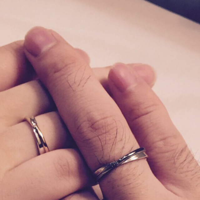 【ケイウノ ブライダル(K.UNO BRIDAL)の口コミ】 結婚指輪なので、シンプルなもので婚約指輪と重ね付けしてもいいようなデ…