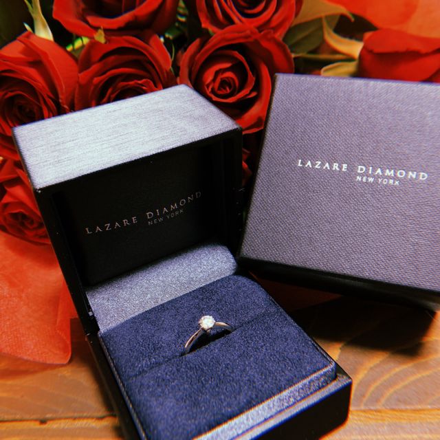 【ラザール ダイヤモンド(LAZARE DIAMOND)の口コミ】 購入の予定は未定だった際に、婚約指輪とブランドに関する説明を受け試着…