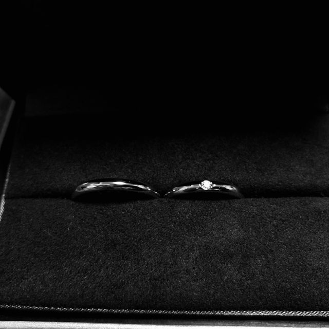 【ラザール ダイヤモンド(LAZARE DIAMOND)の口コミ】 何軒か来店し指輪を探していましたが、すぐ決める予定はなく、カタログだ…