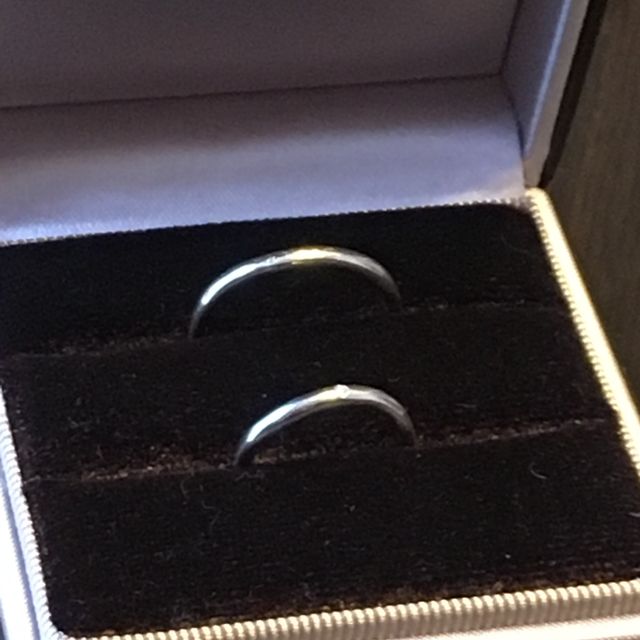 【アイプリモ(I-PRIMO)の口コミ】 ストーレートではなく、すこしうねりがあるようなデザインかつ、ダイヤが…