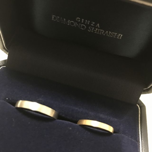 【銀座ダイヤモンドシライシの口コミ】 シンプルなデザインが良かったです。
自分の希望通りのマット加工をしても…