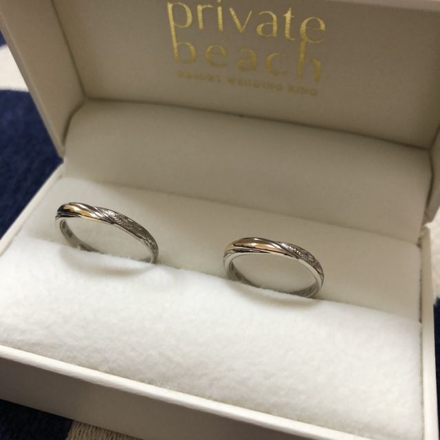 【PRIVATE BEACH(プライベートビーチ)の口コミ】 シンプルなものは好みでないけど、派手すぎるデザインは結婚指輪には合わ…