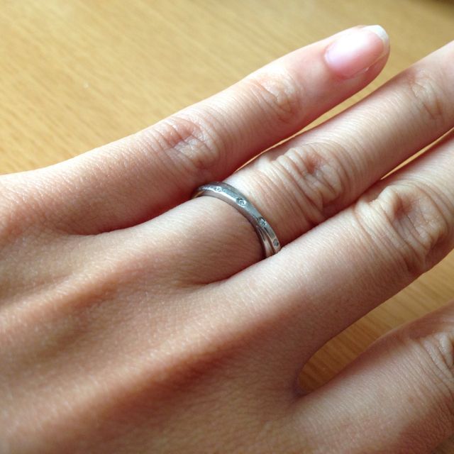 【STAR JEWELRY(スタージュエリー)の口コミ】 結婚指輪は肌身離さずずっとつけれるものにしたかったのでシンプルな物を…