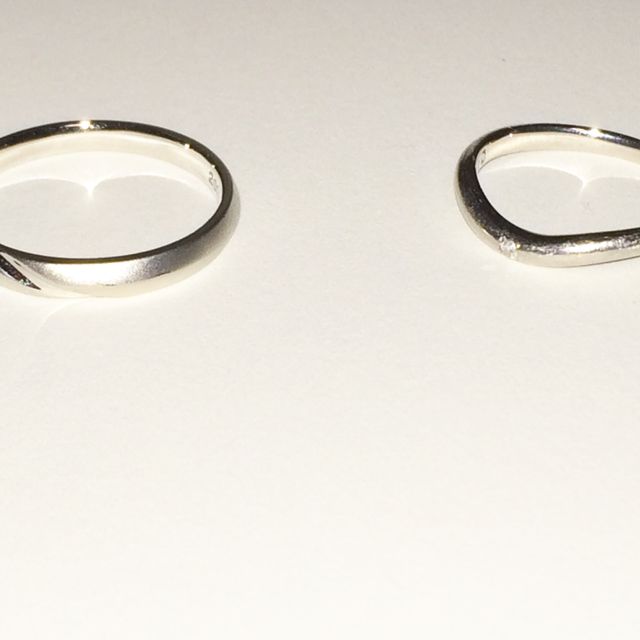 【CAFERING(カフェリング)の口コミ】 私の短い指でも長く見えるというV字型＋シンプルにできるということで決め…