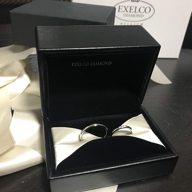 【エクセルコダイヤモンド(EXELCO DIAMOND)の口コミ】 公私どちらにでも使いやすいよう、シンプルかつ細い、リングがいいと思い…
