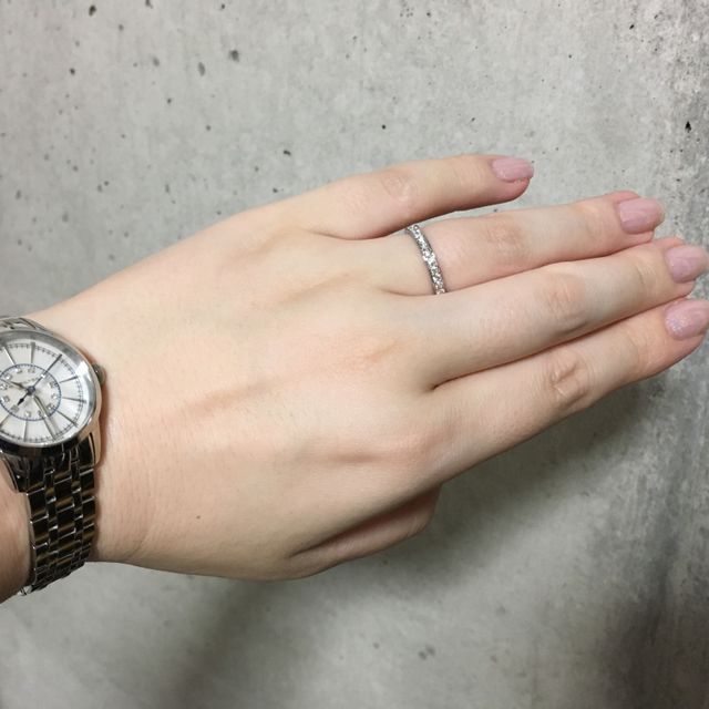 【アイプリモ(I-PRIMO)の口コミ】 いつも着けれるシンプルなデザインの婚約指輪が欲しいと彼にお願いして選…