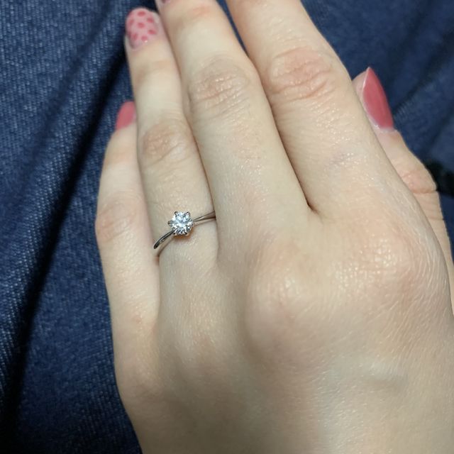 【銀座ダイヤモンドシライシの口コミ】 店員さんが親身になって話を聞いてくださったので決断しました。また、指…