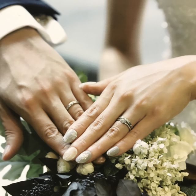 【銀座ダイヤモンドシライシの口コミ】 先にもらっていた婚約指輪(ブリリアンスプラス)と一緒に装着できるタイプ…