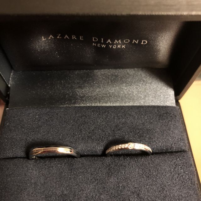 【ラザール ダイヤモンド(LAZARE DIAMOND)の口コミ】 エタニティリングを探していて
他のブランドさんではなかなか男性リングと…