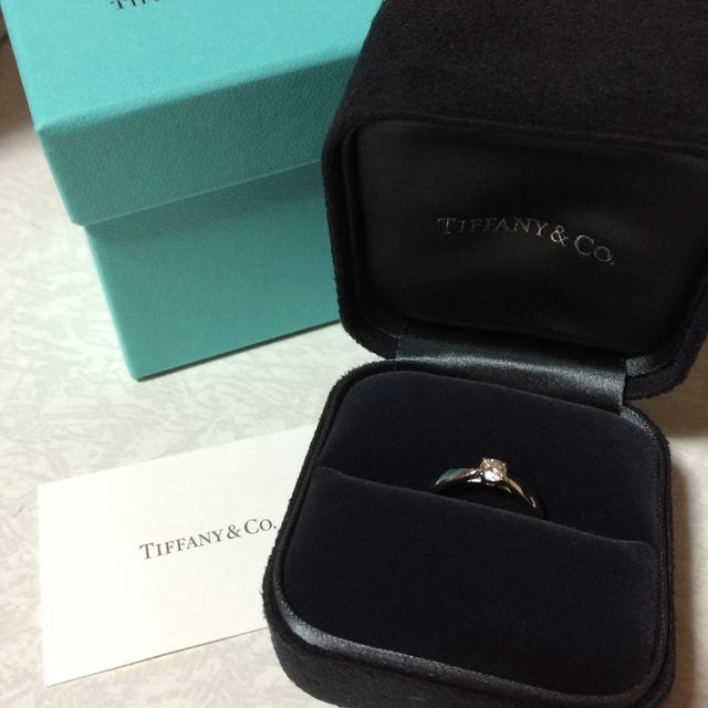 【ティファニー(Tiffany & Co.)の口コミ】 まずこのデザインに一目惚れでした。私が購入した当時はまだ新商品で、ダ…