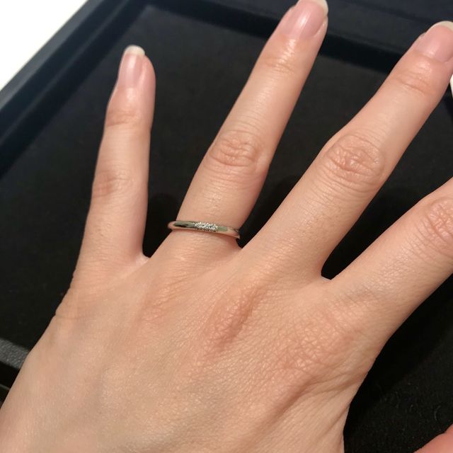 【ティファニー(Tiffany & Co.)の口コミ】 3つのダイヤの煌めきが綺麗で主張しすぎず、日常使い出来そうでありながら…