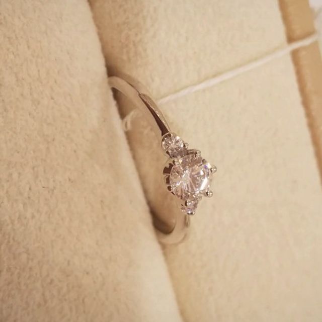 【Mariage ent(マリアージュエント)の口コミ】 シンプルで付け心地の良いリングを探しており、店頭で試着して決めました…