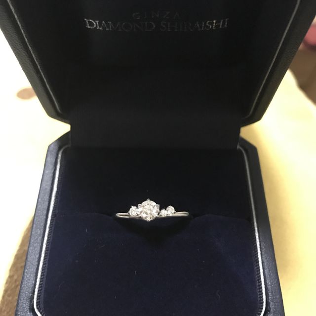 【銀座ダイヤモンドシライシの口コミ】 婚約指輪を探すために他のブランドも含めて数件回り、最終で決めたのは２…