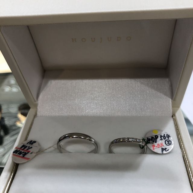 【宝寿堂(ほうじゅどう)の口コミ】 価格が他店と比べて安かったです。デザインは半面にダイヤモンドがほどこ…