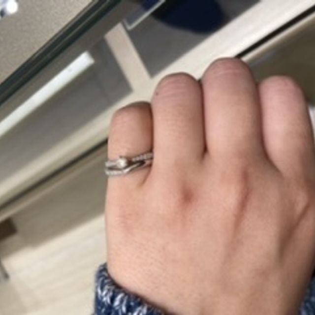 【ROYAL ASSCHER(ロイヤル・アッシャー)の口コミ】 ダイヤが綺麗でした。特別感があり、他にはない感じが魅力的でした。種類…