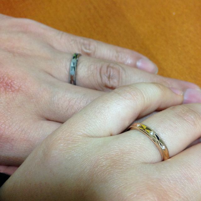 【FISCHER(フィッシャー)の口コミ】 ペアの指輪を見ても、女性は可愛いの沢山あるんですけど、男性指輪が輪っ…