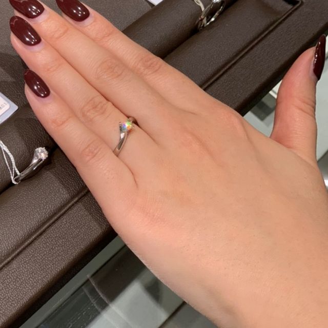 【アイプリモ(I-PRIMO)の口コミ】 アームと爪が一体化されてるタイプで側面から光を多く取り入れてくれます…