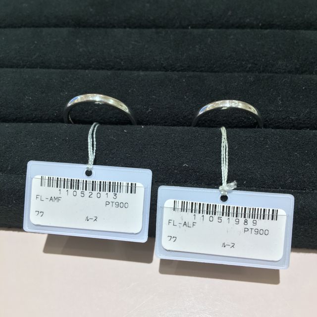 【TRECENTI(トレセンテ)の口コミ】 女性用リングのダイヤモンド部分がお花のモチーフになっていて他のデザイ…