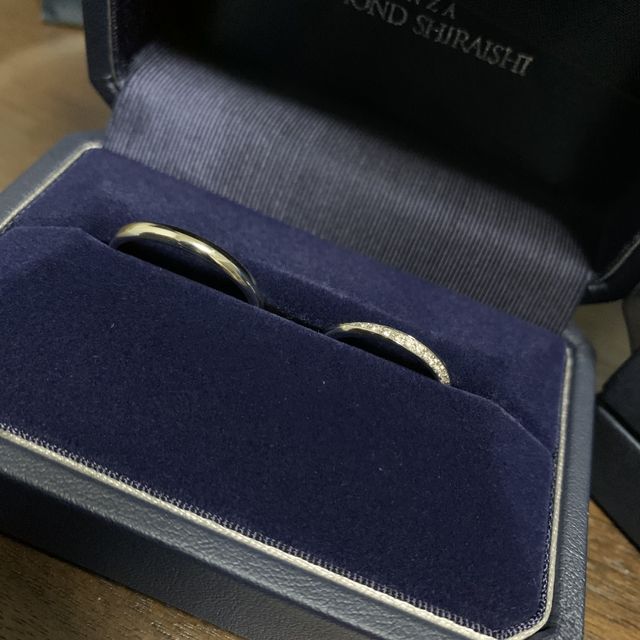 【銀座ダイヤモンドシライシの口コミ】 デザインがシンプルなものがよかったので、銀座ダイヤモンドシライシを選…