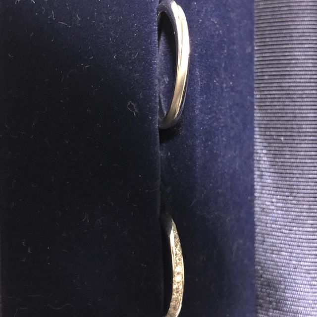 【銀座ダイヤモンドシライシの口コミ】 男性用の指輪はシンプルすぎず、かと言って派手すぎないスマートなデザイ…