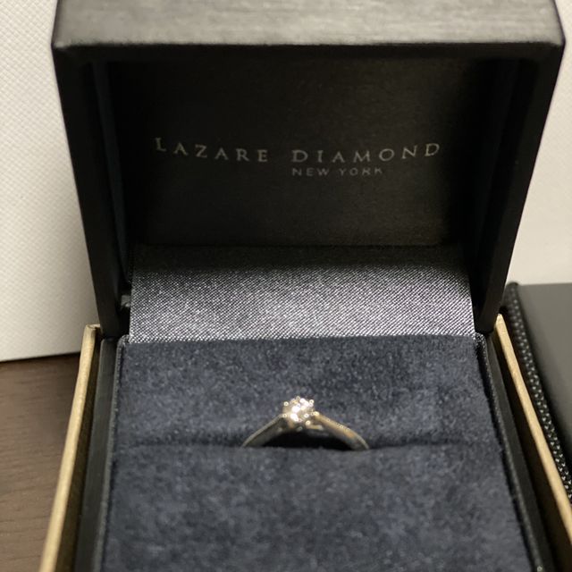【ラザール ダイヤモンド(LAZARE DIAMOND)の口コミ】 シンプルで普段使いができるもので肌馴染みがいいものを考えて選びました…