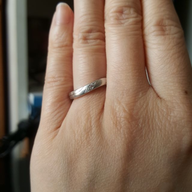 【ジュエリークラフトYAMAJIの口コミ】 いくつか店舗を周り、自分の指にはウェーブタイプが似合うと判断しました…