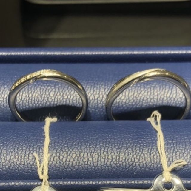 【銀座ダイヤモンドシライシの口コミ】 ウェディングプランナーさんにおすすめされて、初めて結婚指輪を見に行き…