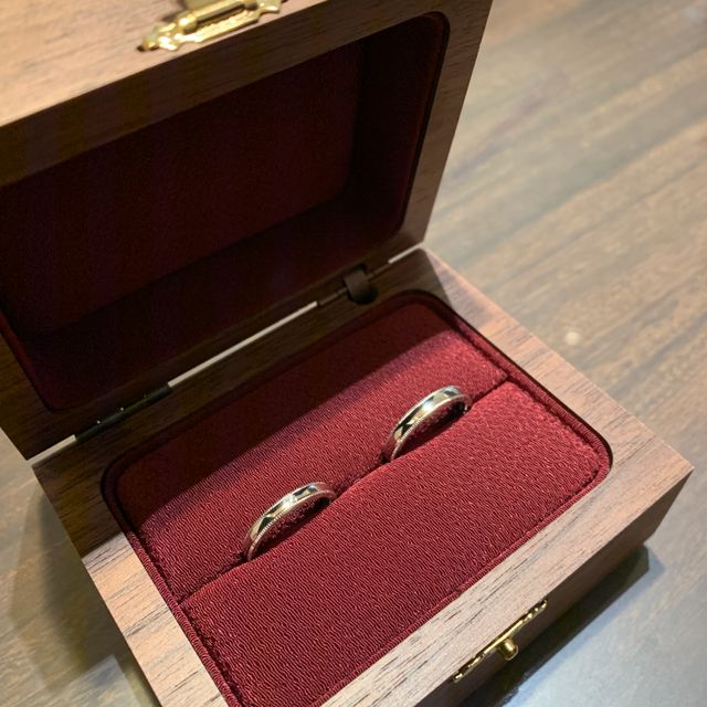 【MIORING(ミオリング)の口コミ】 周囲の細かなミルと派手すぎない彫りがかわいらしくて、飽きがこないデザ…