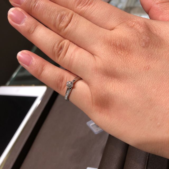 【アイプリモ(I-PRIMO)の口コミ】 シンプルすぎず、でもどこか可愛らしいを兼ね備えたものを探していました
…