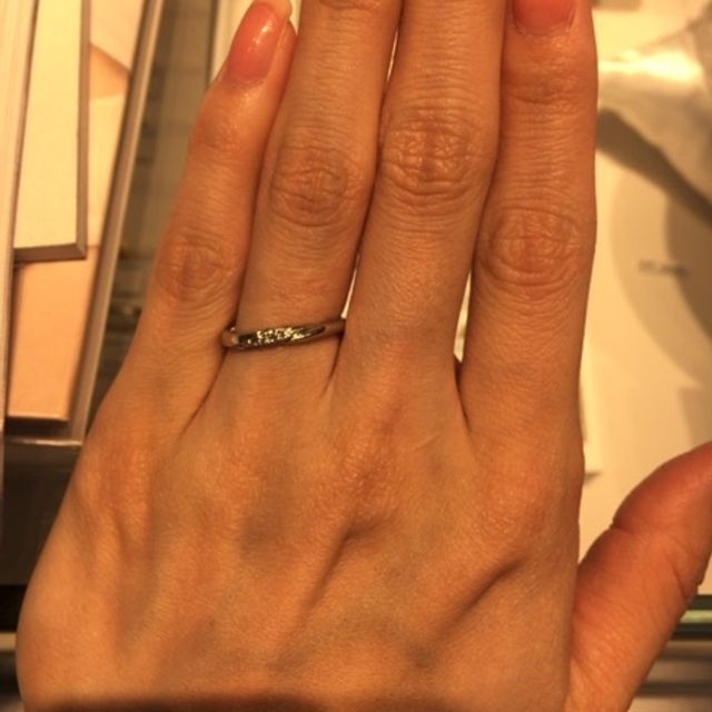 【銀座ダイヤモンドシライシの口コミ】 私はイリュミティ、彼はクレールが気に入りました。イリュミティは太さも…