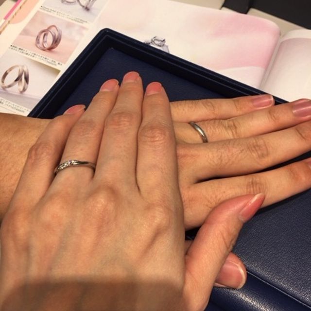 【銀座ダイヤモンドシライシの口コミ】 私はイリュミティ、彼はクレールが気に入りました。イリュミティは太さも…