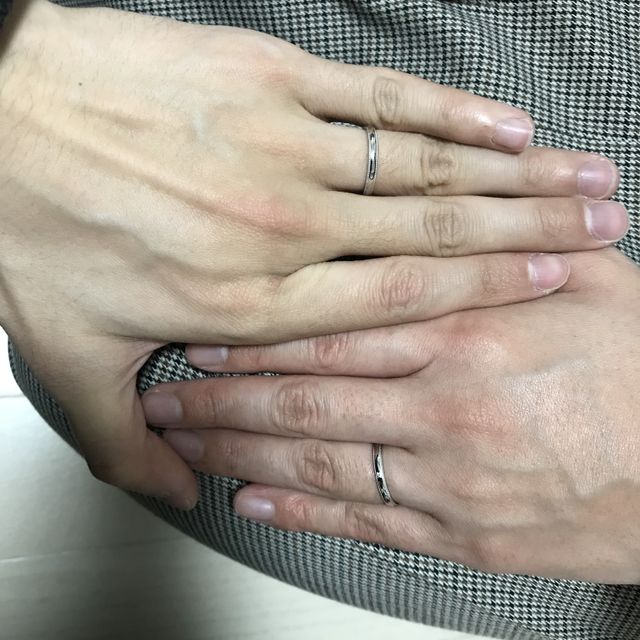 【エクセルコダイヤモンド(EXELCO DIAMOND)の口コミ】 まずは自宅でインターネットを使用してさまざまな指輪サイトをみた。その…