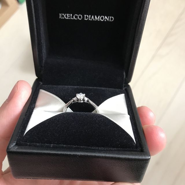 【エクセルコダイヤモンド(EXELCO DIAMOND)の口コミ】 まずは自宅でインターネットを使用して探していたが、実際に店舗も数店ま…