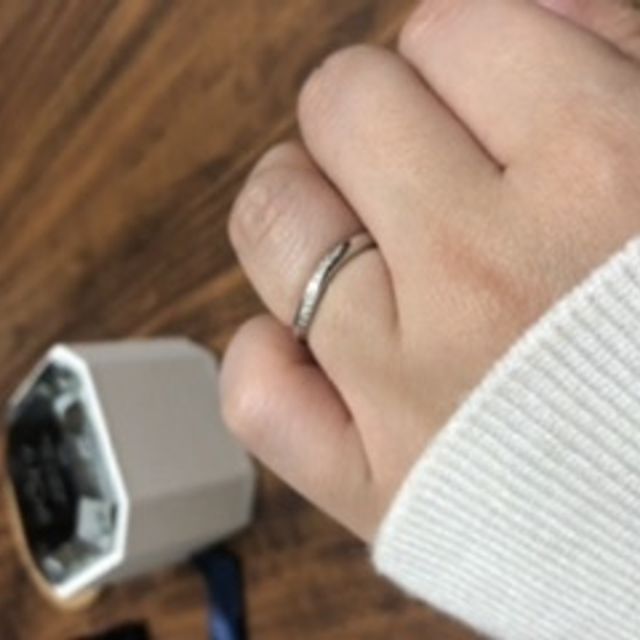 【4℃ BRIDAL(ヨンドシーブライダル)の口コミ】 ずっと憧れていた4℃の結婚指輪です。シンプルで細身のものをと決めていま…